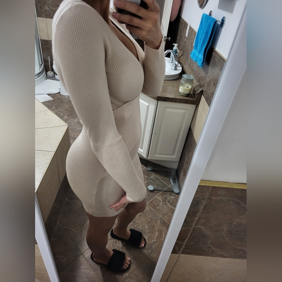 NWOT soft wrap long sleeves dress/ Robe manche longue cache-coeur - Picture 2 of 7